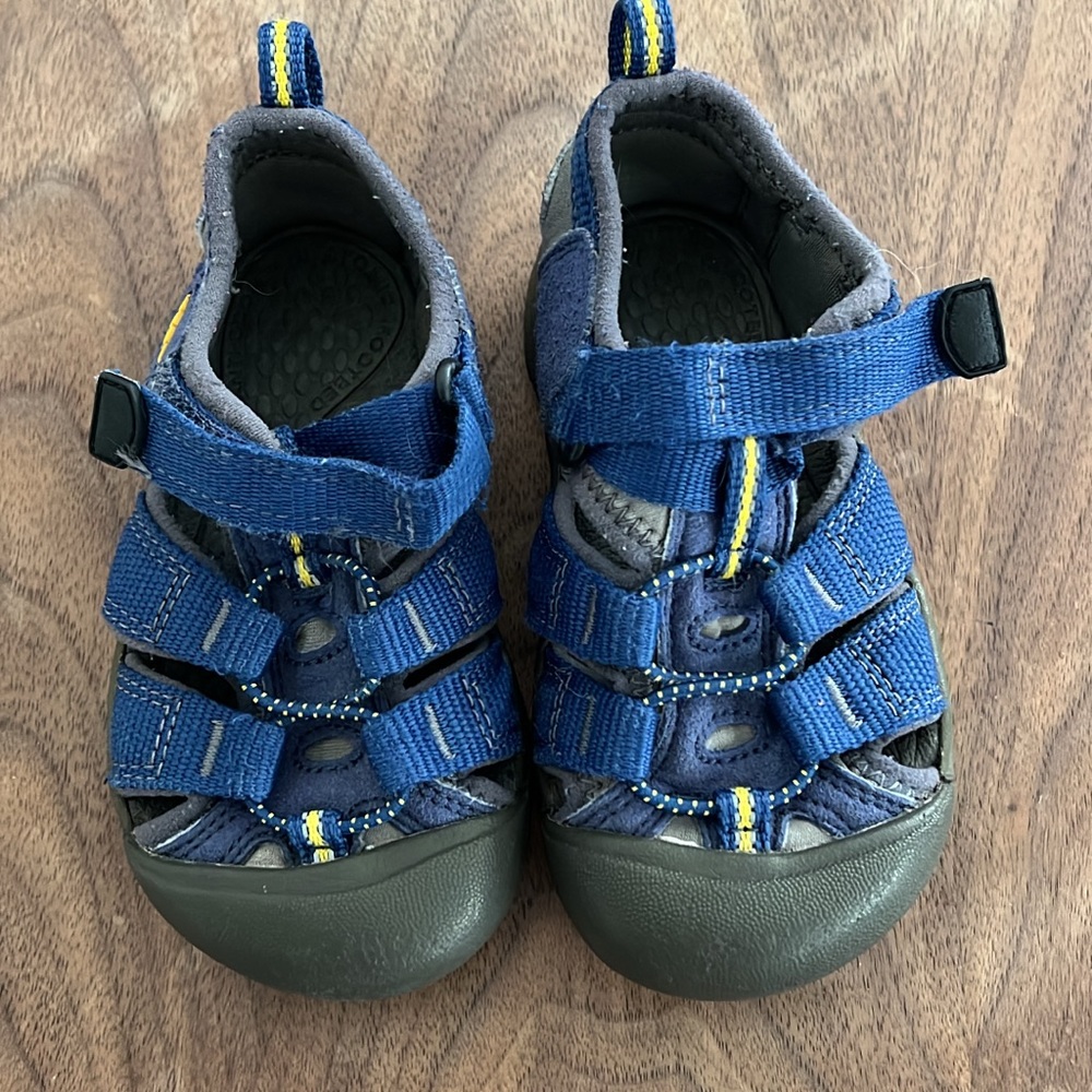 Keen Blue and Gray Sport Sandals with Closed-Toe Design